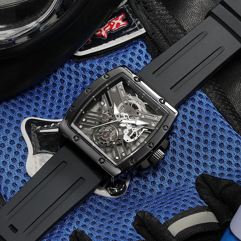 Peinahai lanzó unnuevo reloj de pulsera Invisible S Brabus Blue Shadow Edition